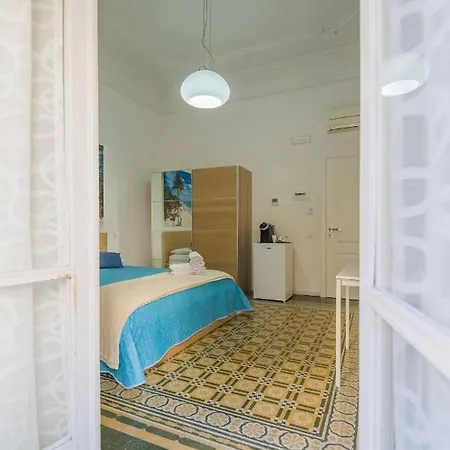 ベッド＆ブレックファスト ベッド・アンド・ブレックファスト サレルノ