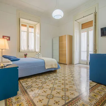 Bed&Breakfast Salerno Oda ve Kahvaltı Salerno