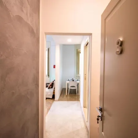 Bed&Breakfast Salerno Oda ve Kahvaltı 4*
